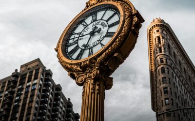 How Many Hours Should a Real Estate Agent Work?